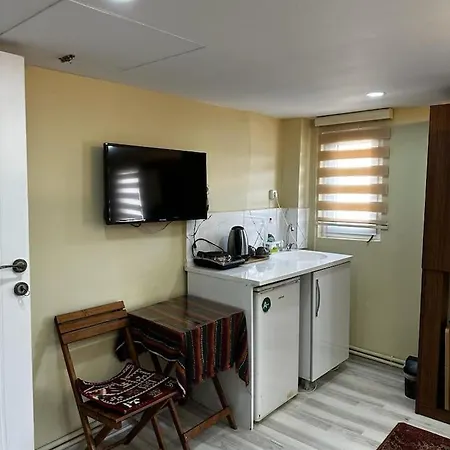 Homestay Estampolis