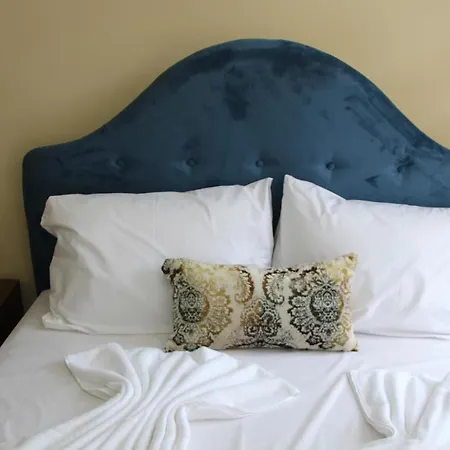 Estampolis 홈스테이