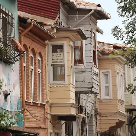 Estampolis 홈스테이 *