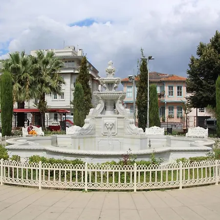 Проживание в семье Estampolis