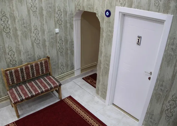 Проживание в семье Estampolis